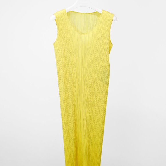 Issey Miyake Dresses & Skirts - Issey Miyake Lemon Yellow Pleated Dress